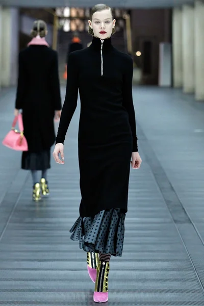 Look 34